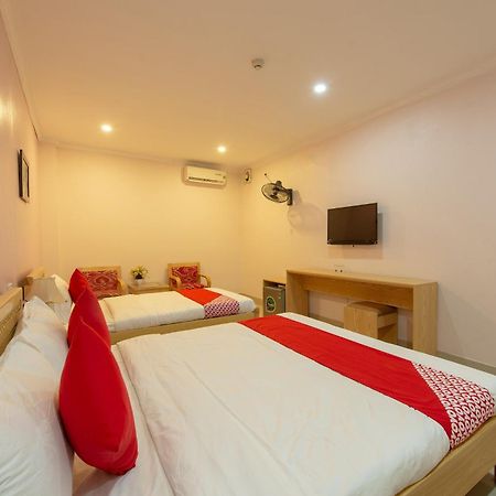 Capital O 417 Truong Son Hotel Hanoi Esterno foto
