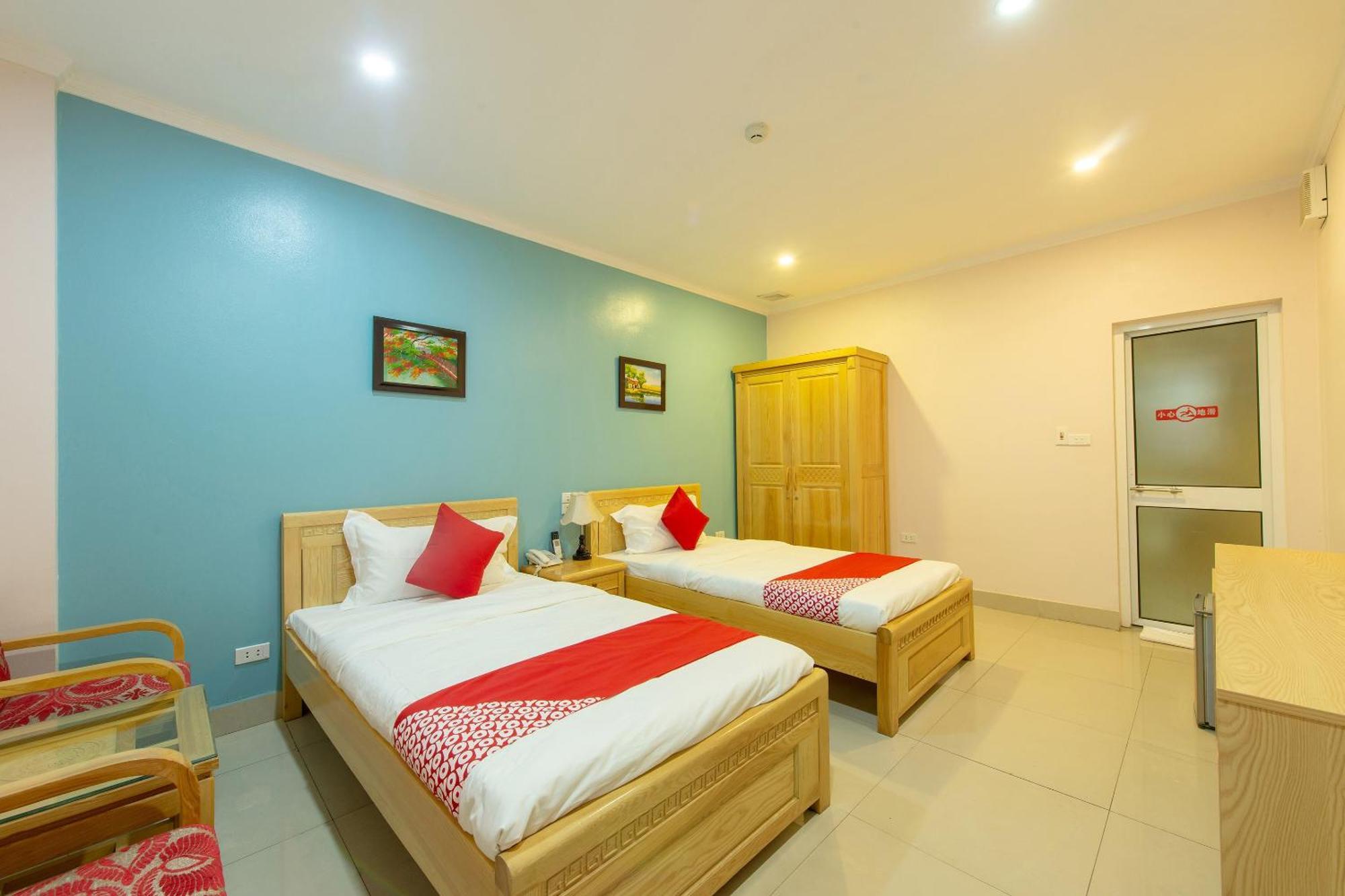 Capital O 417 Truong Son Hotel Hanoi Esterno foto