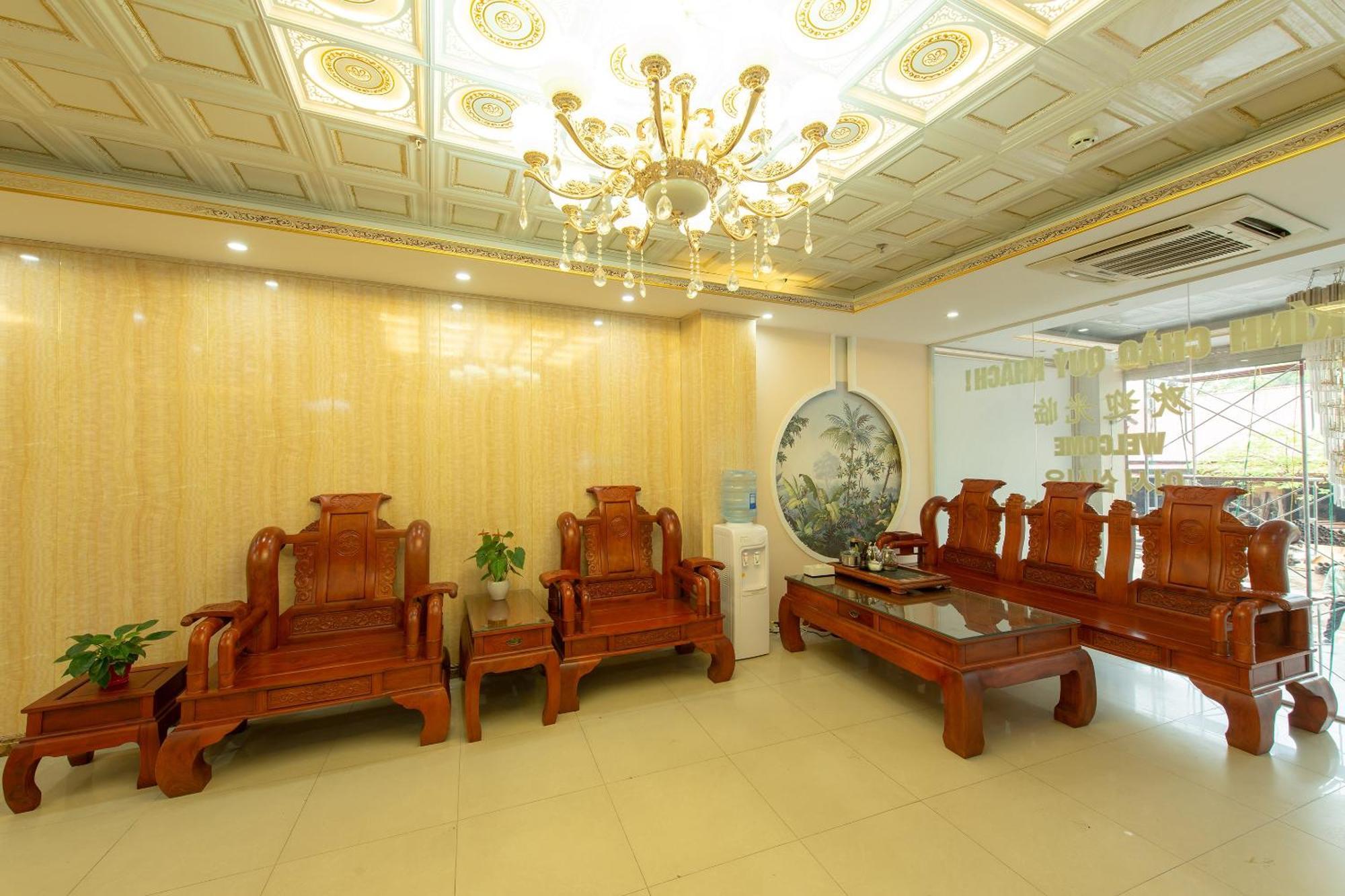 Capital O 417 Truong Son Hotel Hanoi Esterno foto