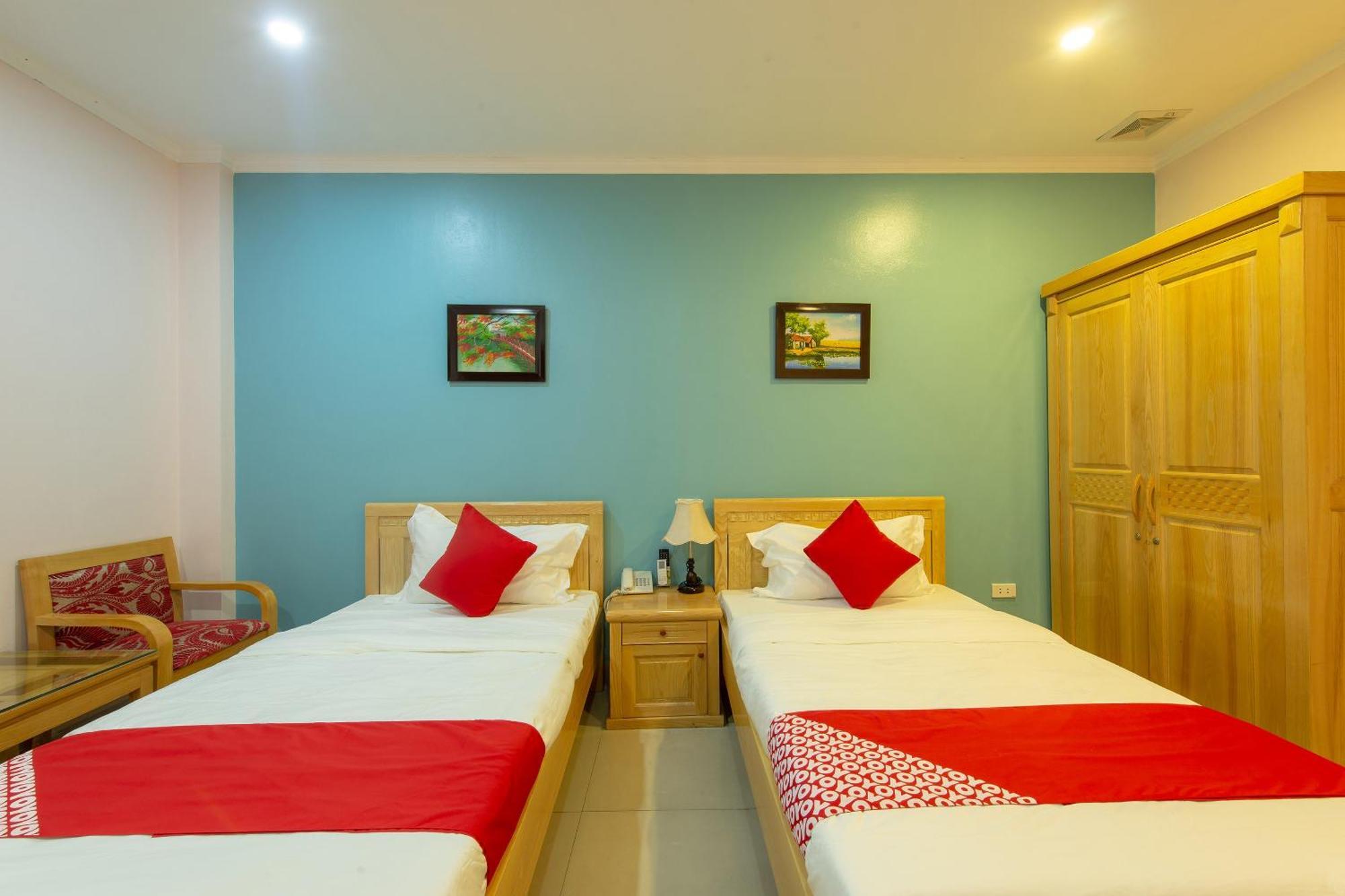 Capital O 417 Truong Son Hotel Hanoi Esterno foto
