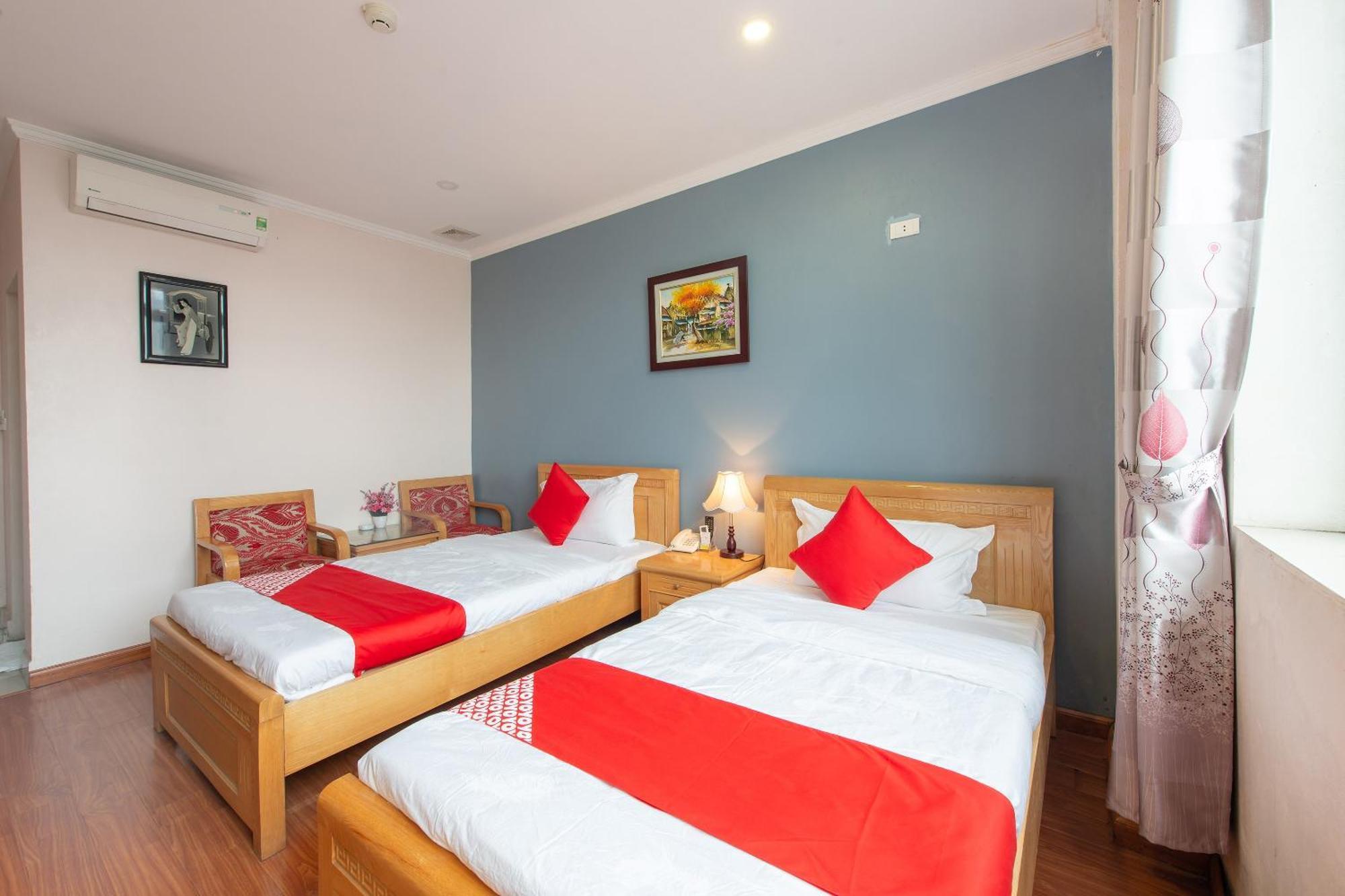 Capital O 417 Truong Son Hotel Hanoi Esterno foto
