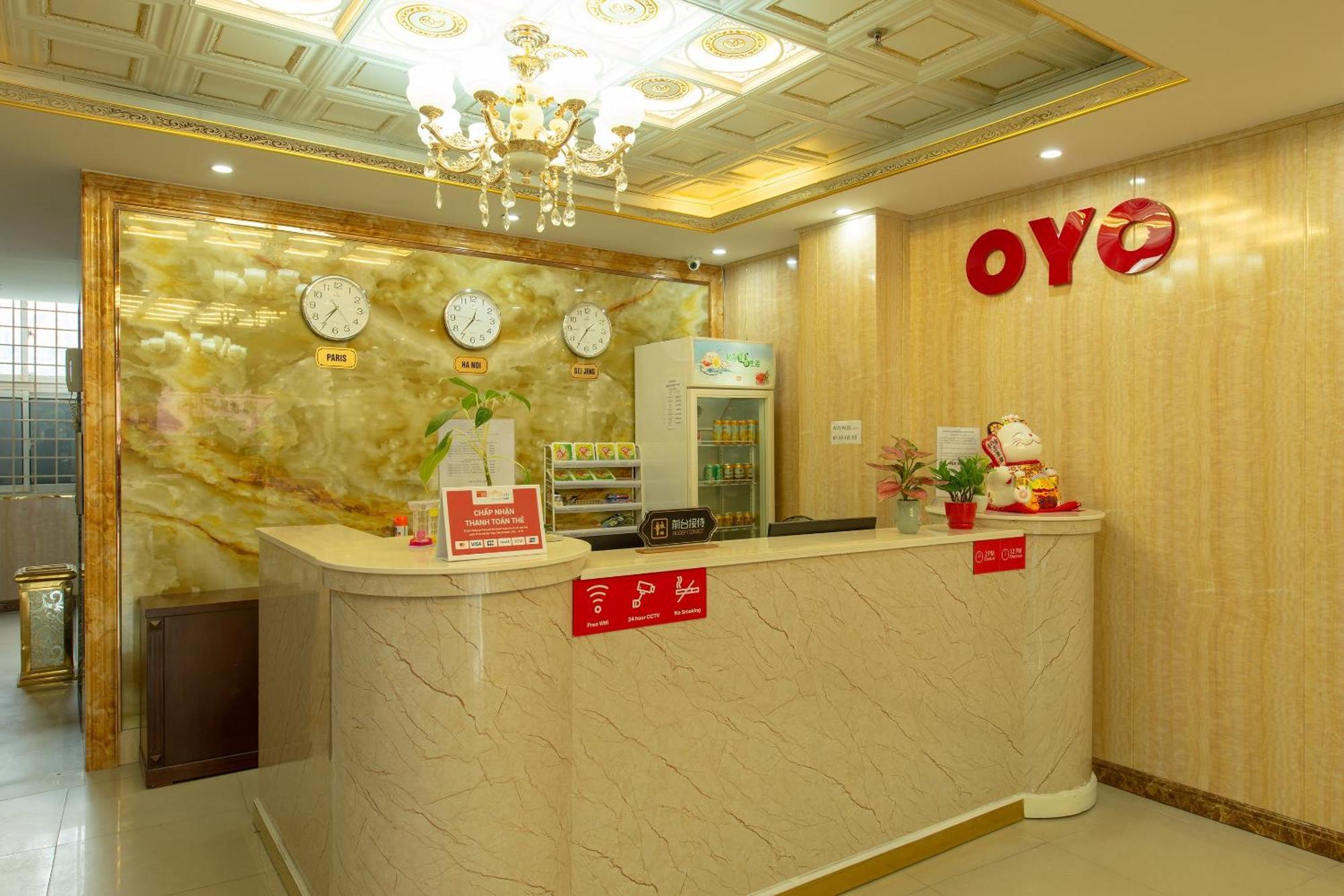 Capital O 417 Truong Son Hotel Hanoi Esterno foto